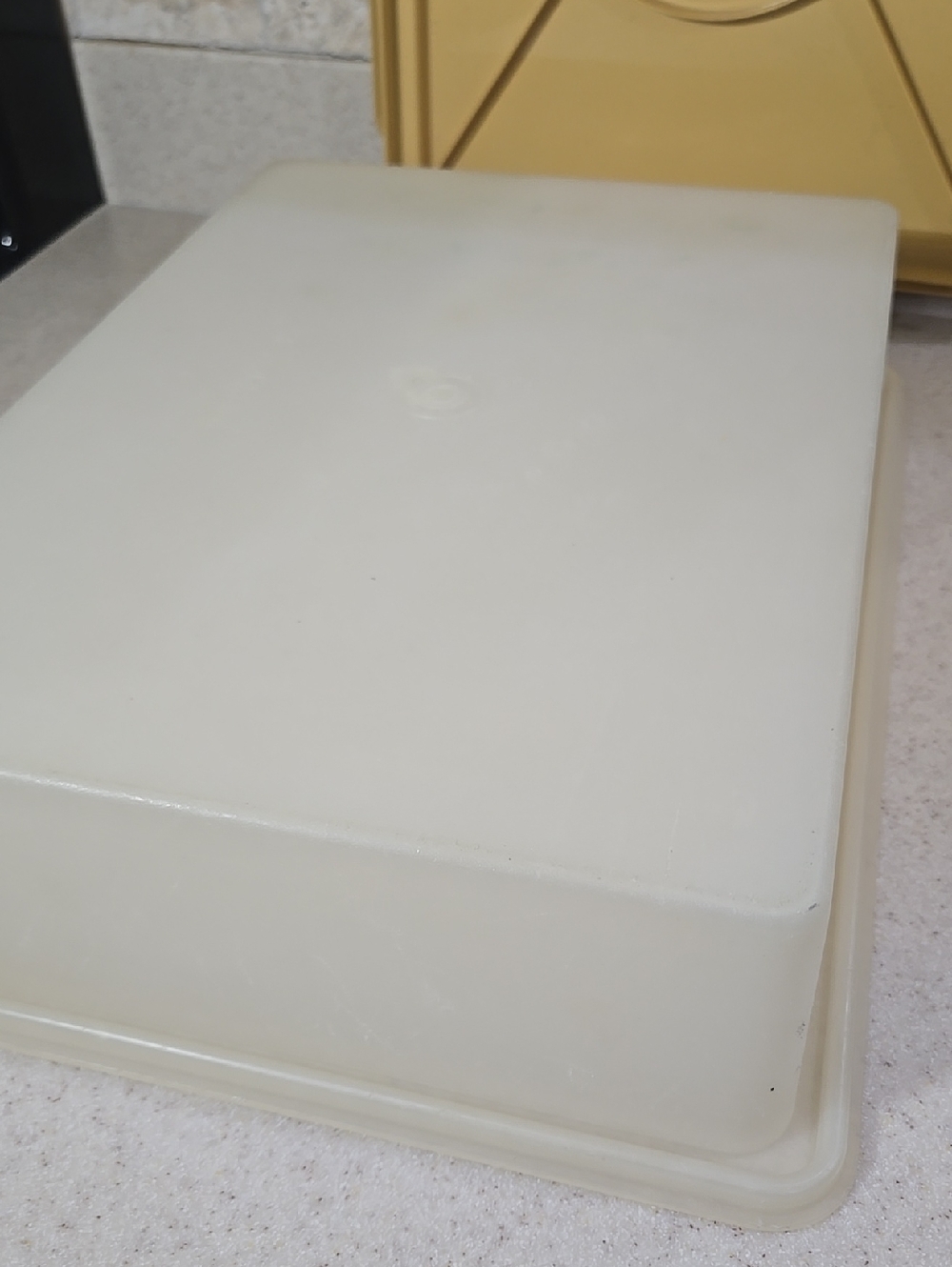 Vintage Tupperware Plastic Rectangular Sheetcake Storage - Picture 10 of 14
